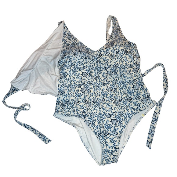 Summersalt Perfect Wrap One-Piece Swimsuit Cream White Blue Flower Mosaic 18 - Picture 6 of 8